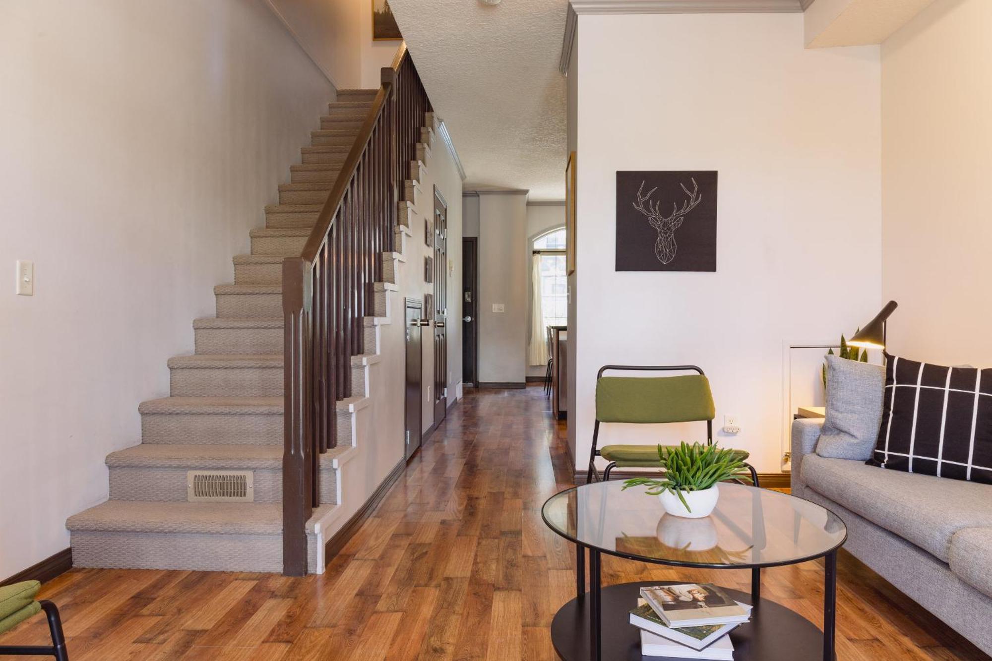 Apartamento Grassihaus Mountain Getaway Canmore Exterior foto